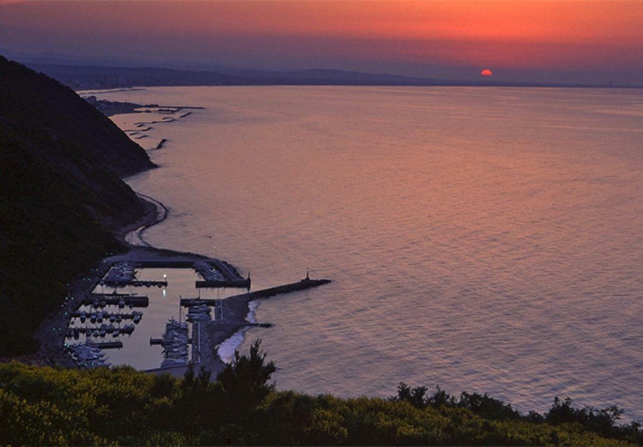 Casamare Gabicce Aparthotel Gabicce Mare Exterior foto